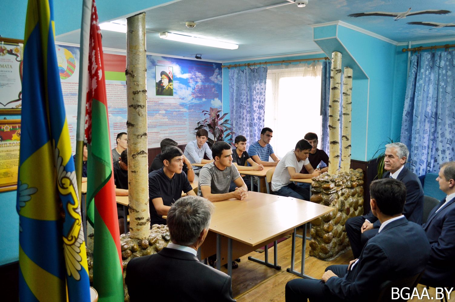 Таджикистан изучил условия обучения в БГАА