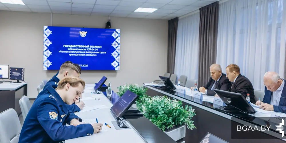 Завершен государственный экзамен для первых курсантов-пилотов