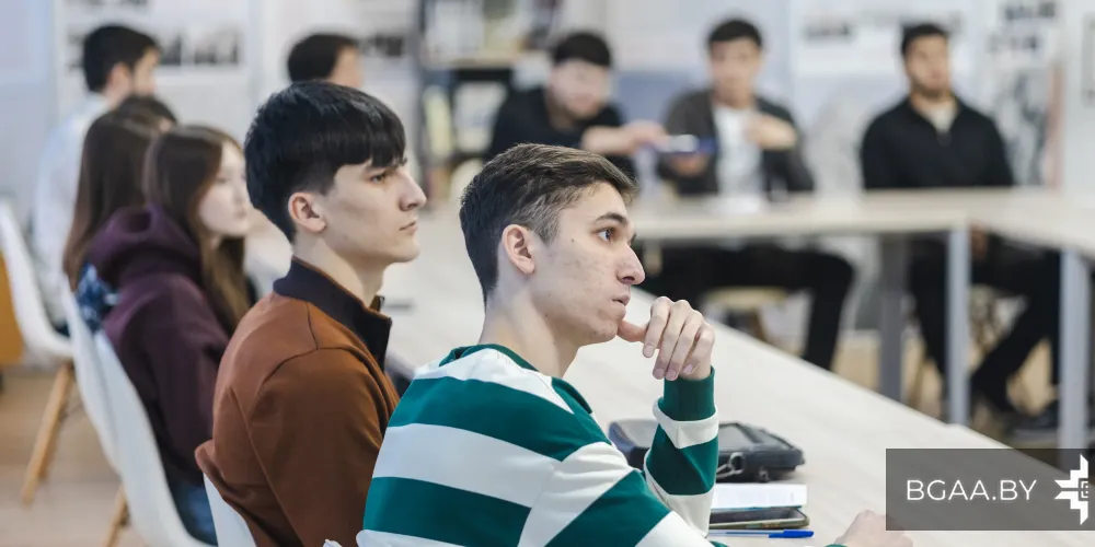 Встреча курсантов из числа иностранных граждан с представителем ОГиМ