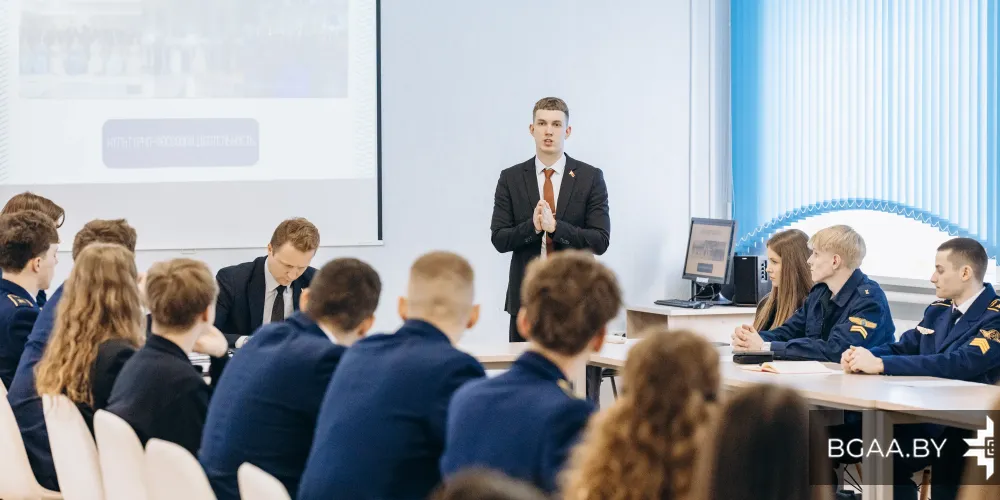 В БГАА прошло заседание Курсантского совета академии 
